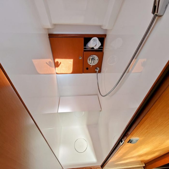 Jozefina | Bavaria cruiser 51 photo 14