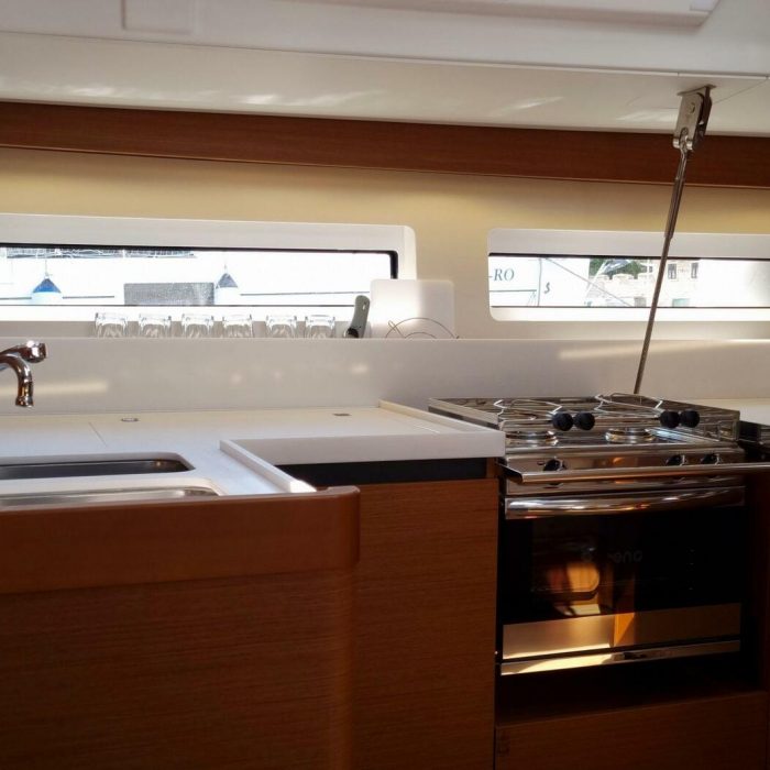 Izzy | Sun Odyssey 490 photo 25
