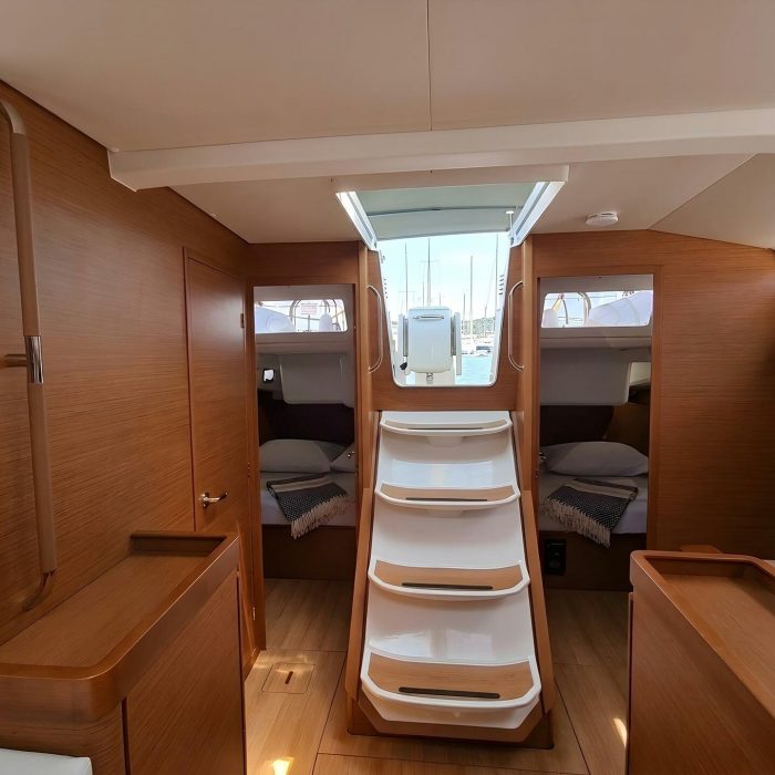 Greta | Sun Odyssey 440 photo 11