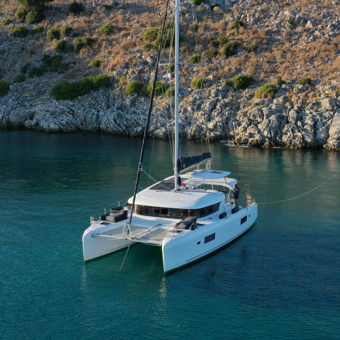 Alima | Lagoon 42 photo 1