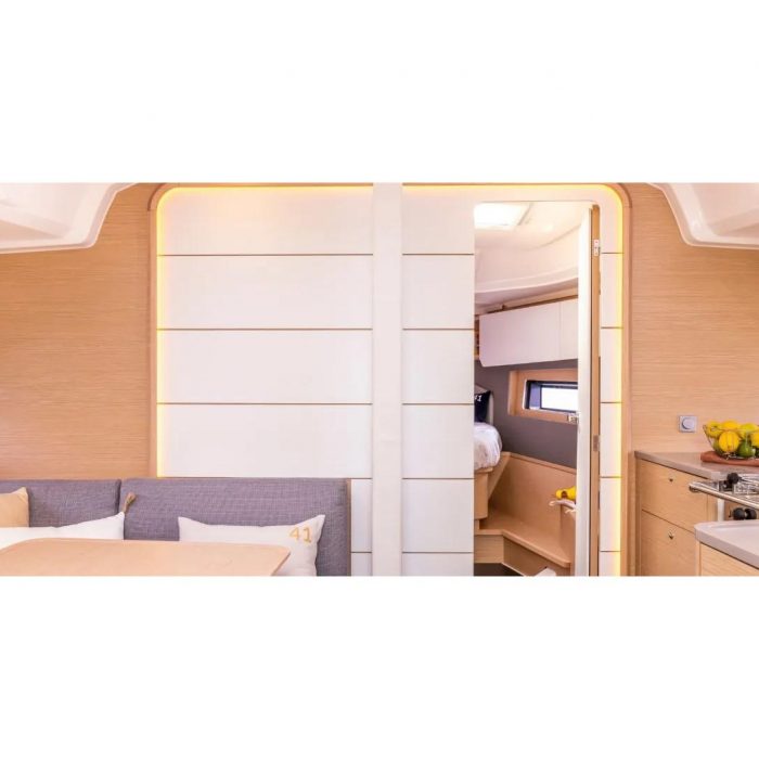 Sunsail 41.3 Premium | Dufour 41 photo 5