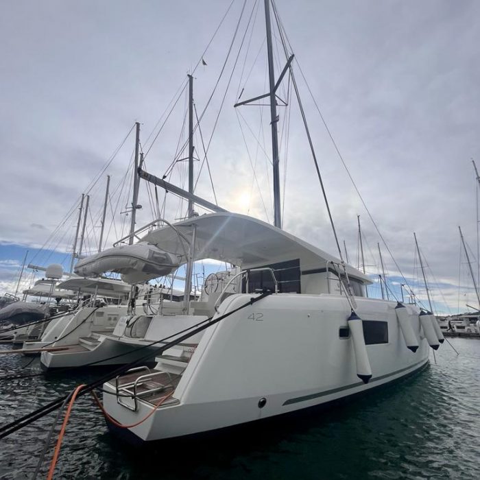 Vesper | Lagoon 42 photo 8