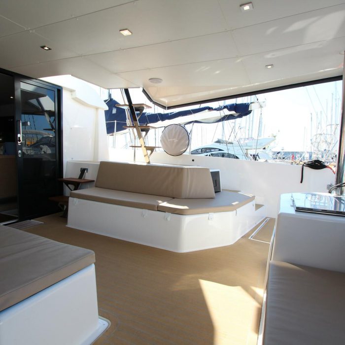 Amelie | Dufour Catamaran 48 photo 9