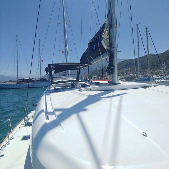 Leo | Lagoon 40 photo 9