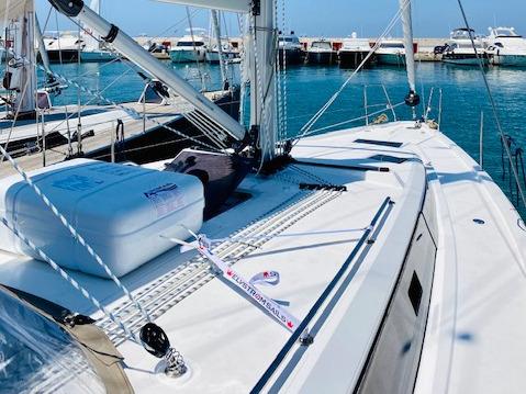 Sakura J | Bavaria C42 photo 2