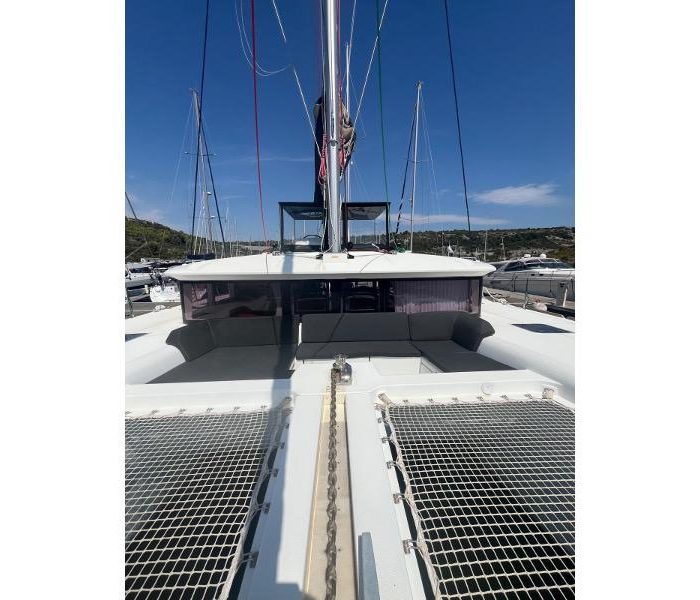 CARIAMA (air condition, generator, water maker, flybridge) | Lagoon 450 Fly photo 18
