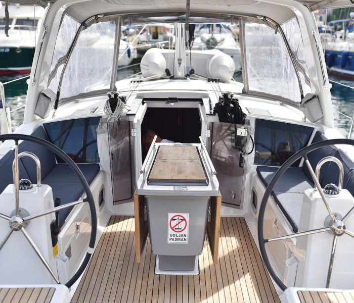 Seven | Oceanis 41.1 photo 10