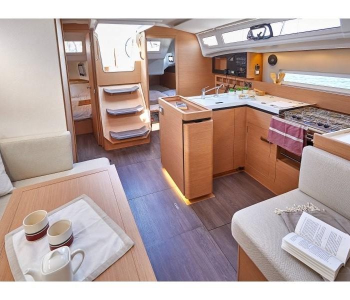 Löwe | Sun Odyssey 410 photo 3