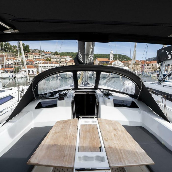 First Dream | Oceanis 37.1 photo 10