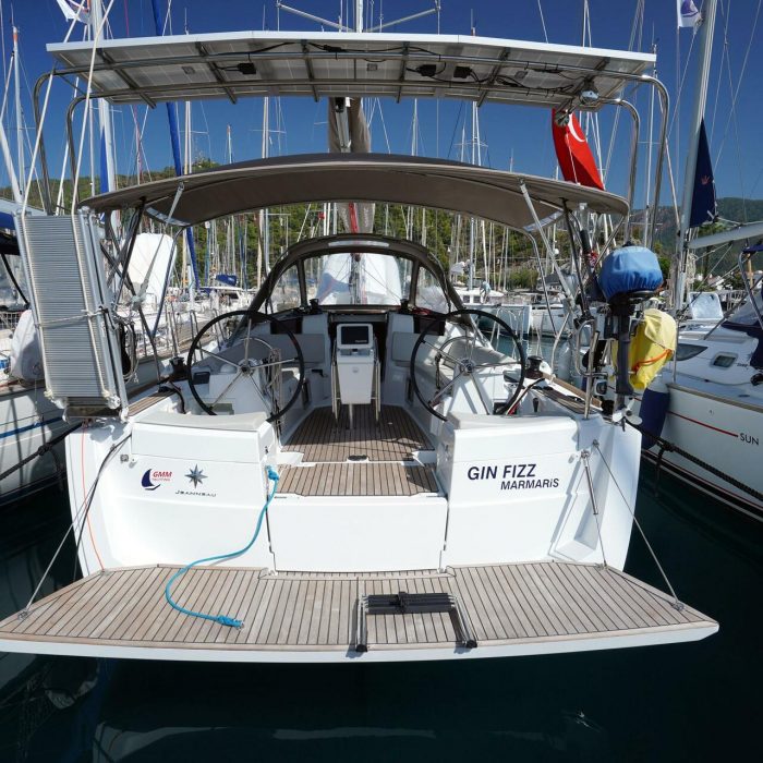 Gin Fizz | Sun Odyssey 389 photo 7