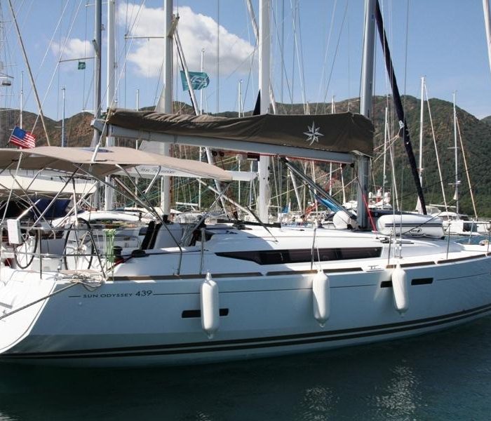 Code | Sun Odyssey 439 photo 3