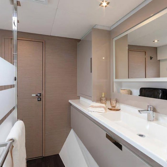 Karina | Fountaine Pajot Elba 45 photo 12