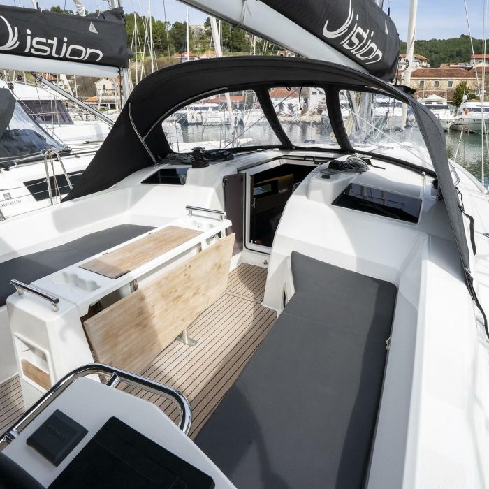 First Dream | Oceanis 37.1 photo 7