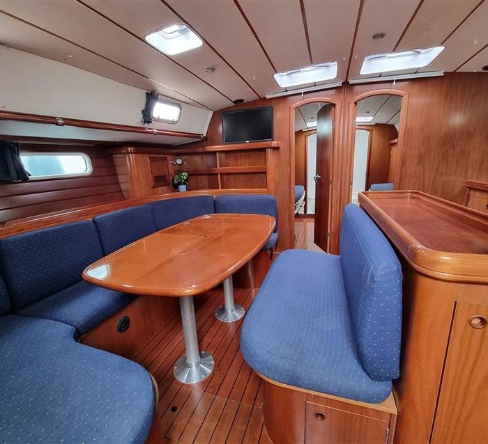 White Lady | Beneteau 50 photo 10