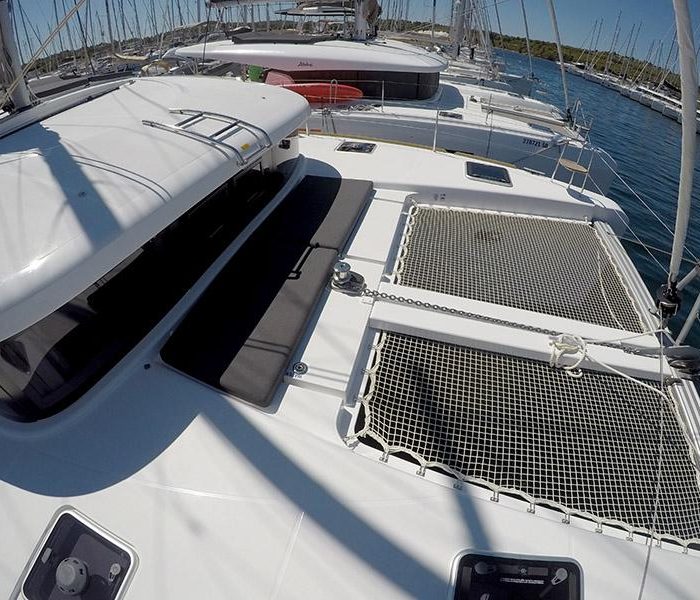 Tom Cat | Lagoon 40 photo 4