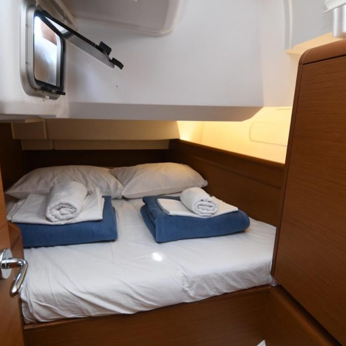 Euros | Sun Odyssey 419 photo 10