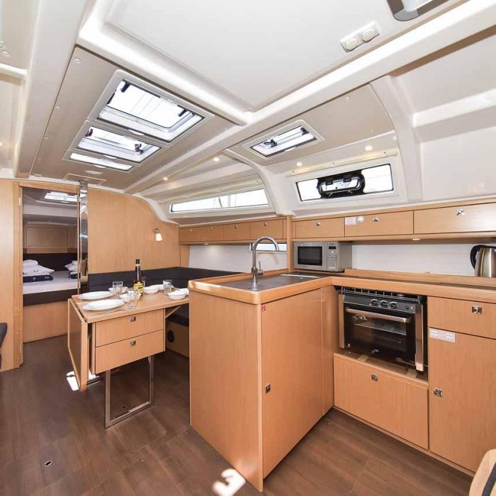 White Pearl | Bavaria Cruiser 37 photo 15