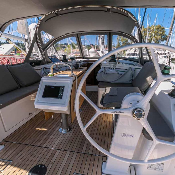 Ironic | Bavaria C42 photo 9