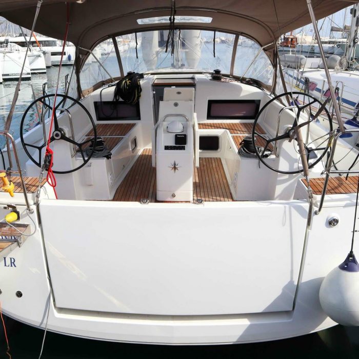 Diamond | Sun Odyssey 440 photo 2 Diamond | Sun Odyssey 440 photo 2