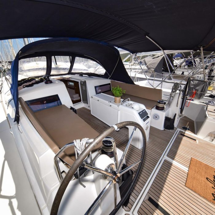 Swannabe | Sun Odyssey 490 photo 11