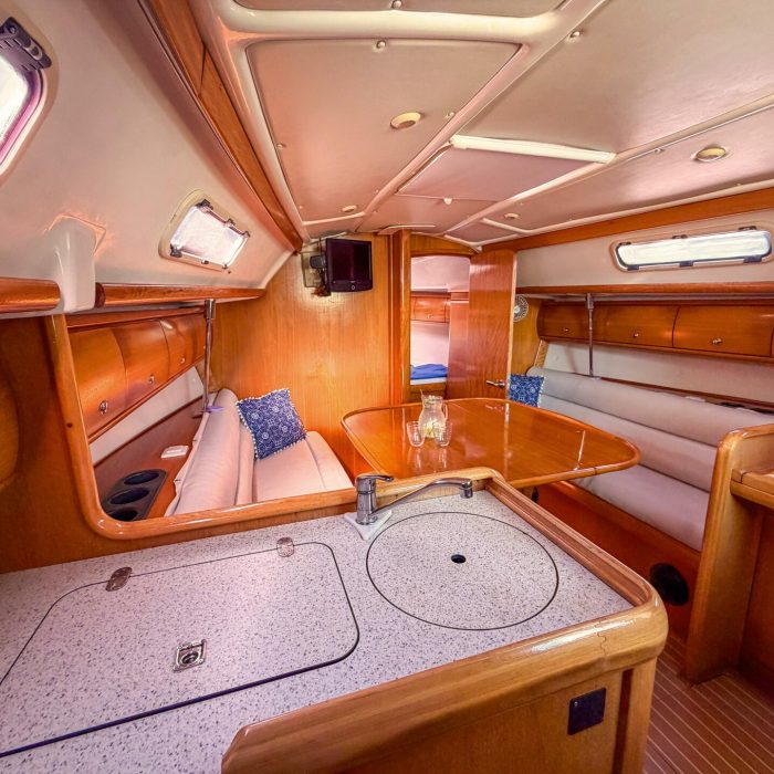 Lila | Bavaria Cruiser 32 photo 3 Lila | Bavaria Cruiser 32 photo 3