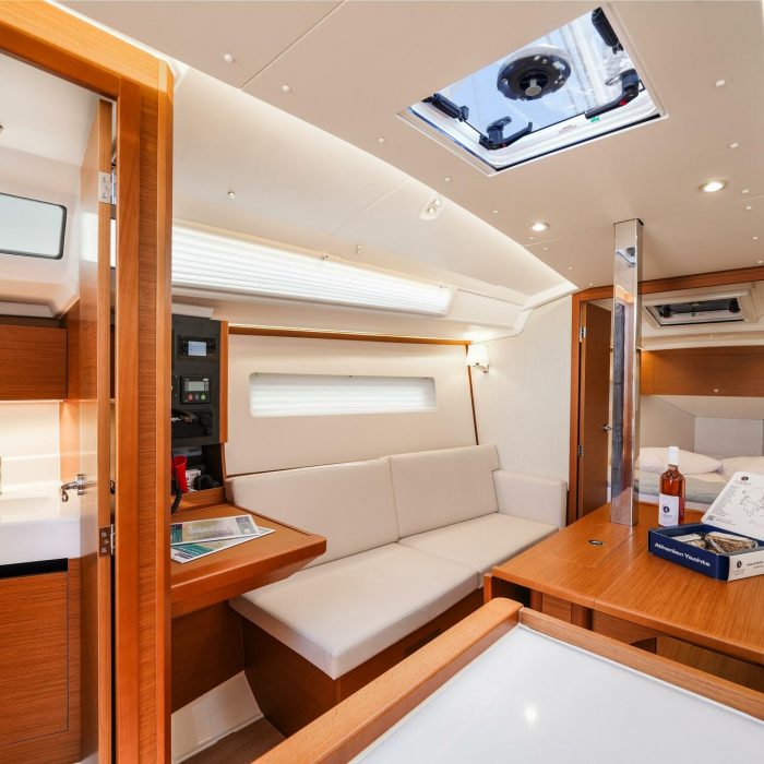 NorthWind 35 | Sun Odyssey 350 photo 12