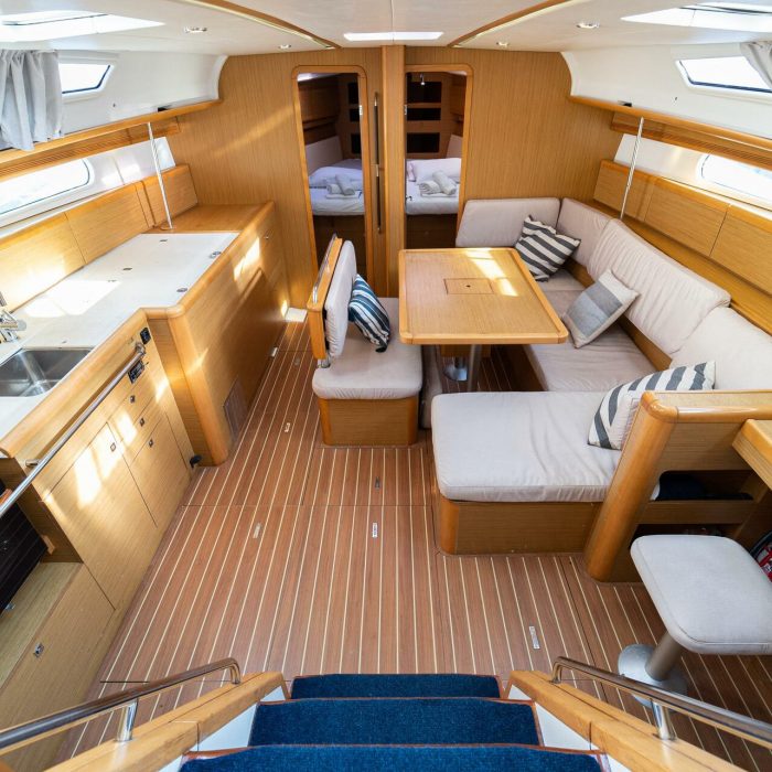 Beethoven ( with Bowthruster ,Solar Panels) photo 17