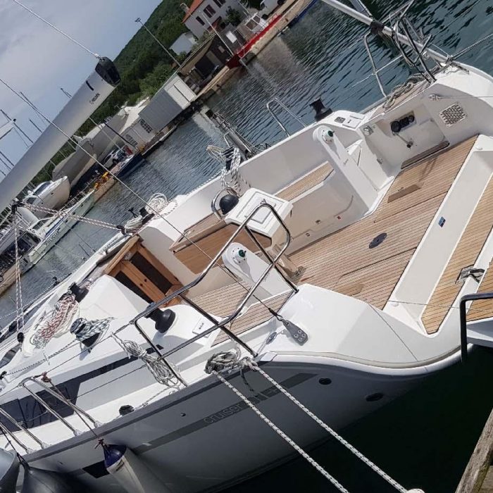 Diana I | Bavaria 46 photo 2