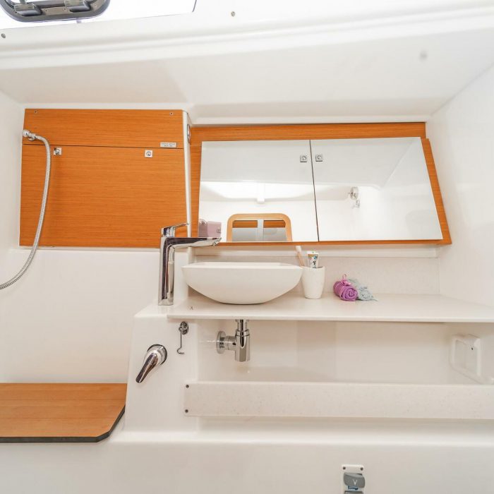 Hierax | Dufour 430 photo 14