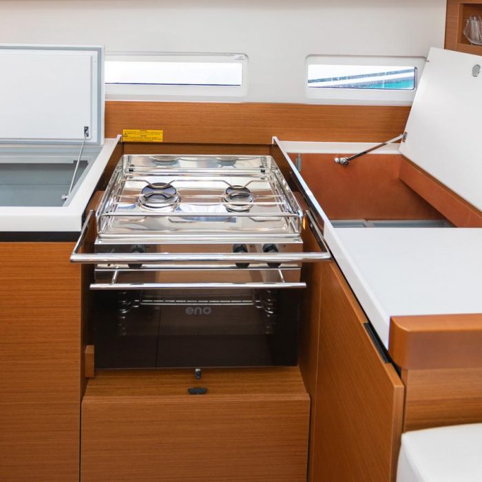 OLIVER new 2025 (air condition, solar panels) | Sun Odyssey 410 photo 14