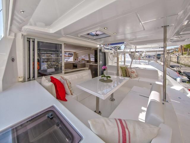 Sunsail 404 Classic | Leopard 40 photo 7