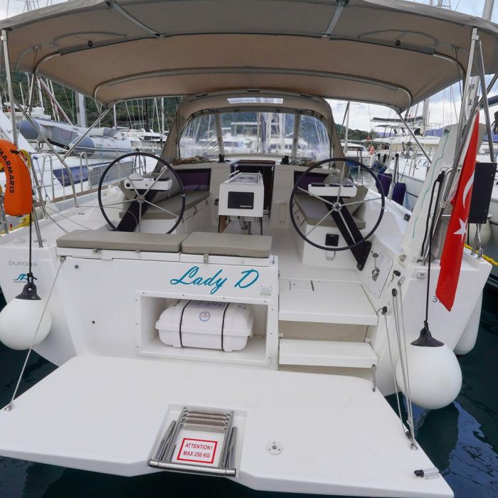 Lady D | Dufour 390 photo 25