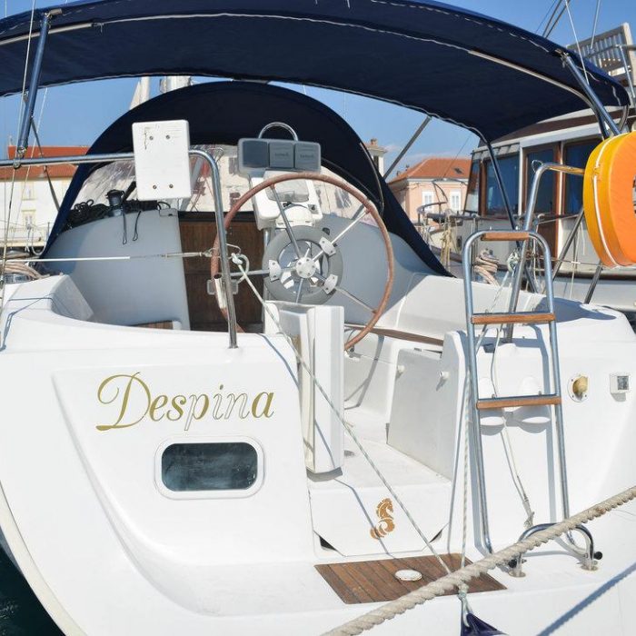 Despina | Oceanis Clipper 323 photo 7