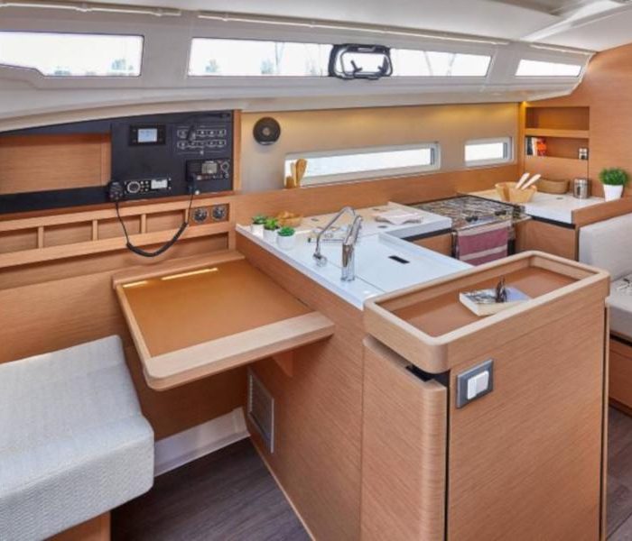 Chimera | Sun Odyssey 410 photo 8 Chimera | Sun Odyssey 410 photo 8