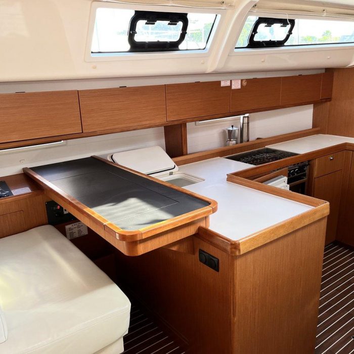 Morillon | Bavaria cruiser 51 photo 9