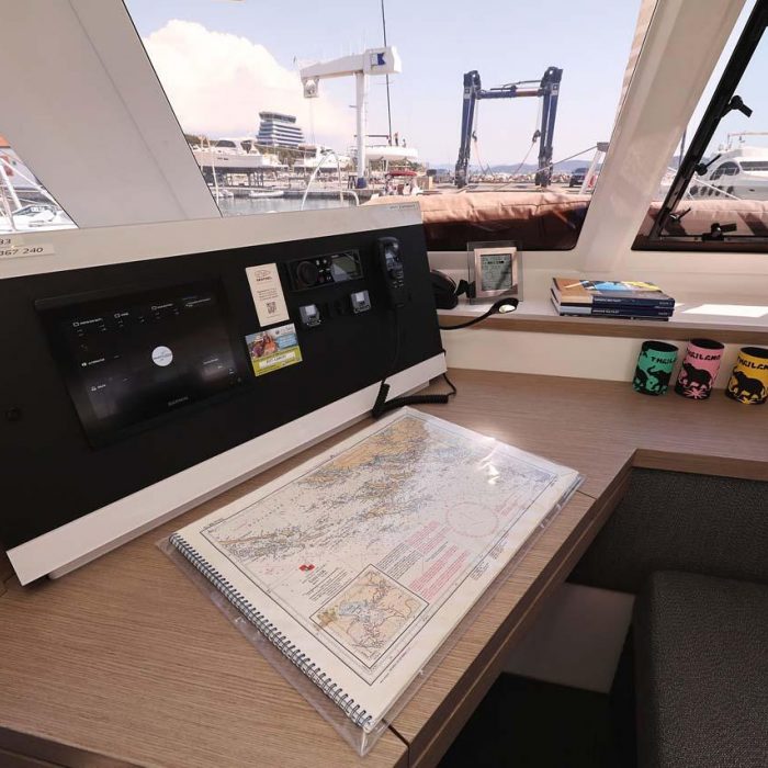 Canopus | Fountaine Pajot LUCIA 40 photo 10