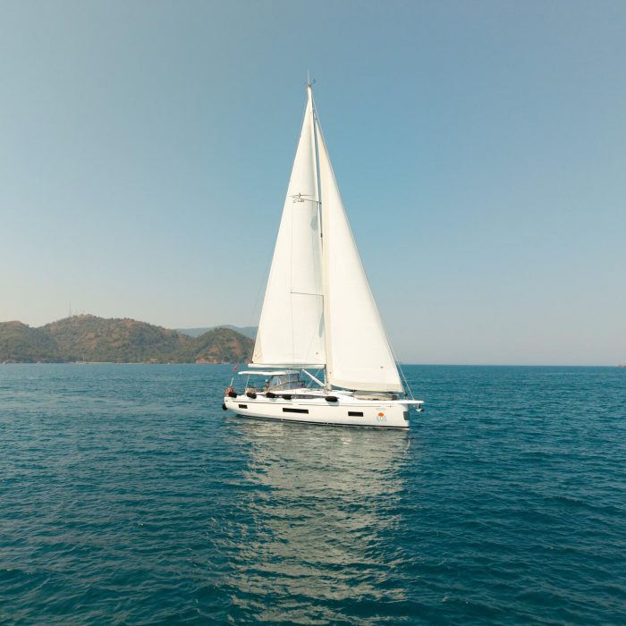 Daviana | Bavaria C46 photo 5