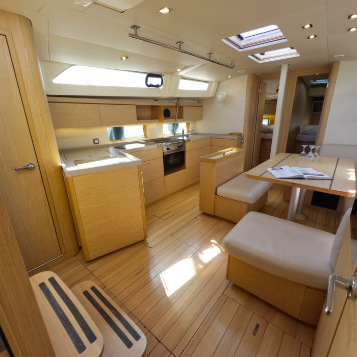 Sail Away (Refit 2025 - A/C - Electric Heads) | Oceanis 46.1 photo 13