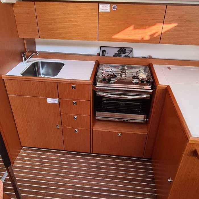 Melia | Bavaria C42 photo 12