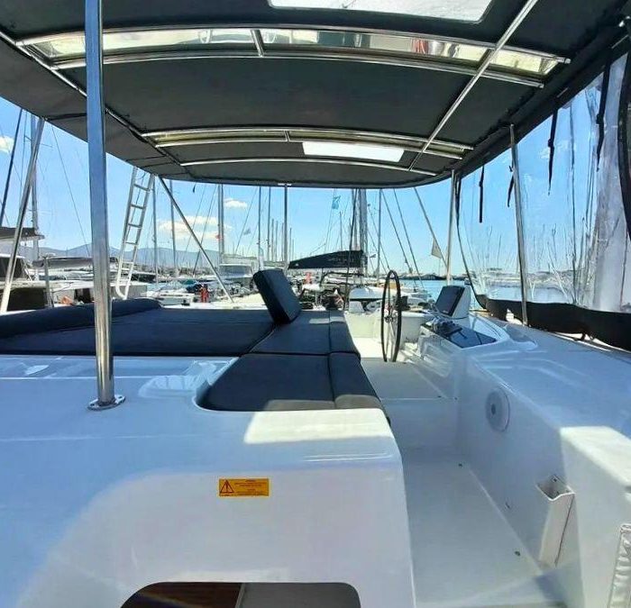 Alexandra | Lagoon 46 photo 2
