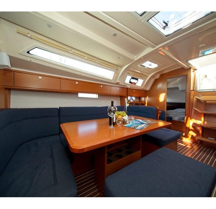 MH 58 | Bavaria Cruiser 41 photo 10