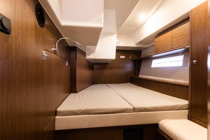 Elli | Bavaria C57 - 4 + 1 cab. photo 15