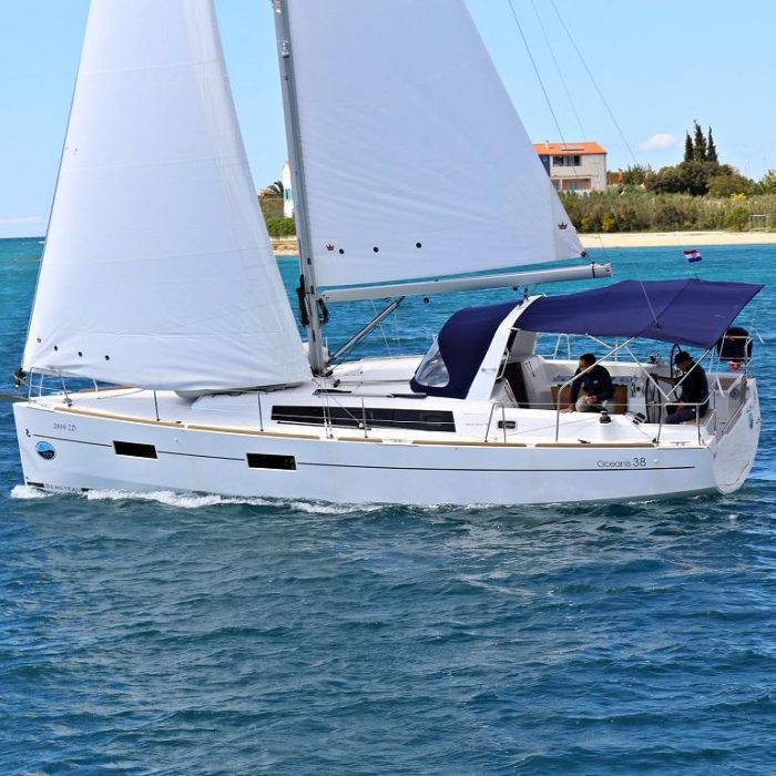 Aura | Oceanis 38.1 photo 1