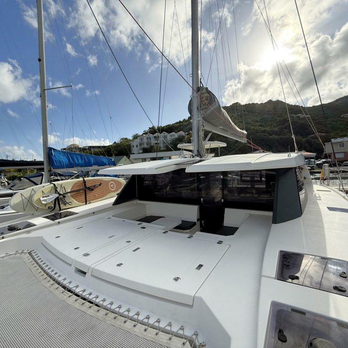 Tropical Squeeze | Leopard 45 photo 19