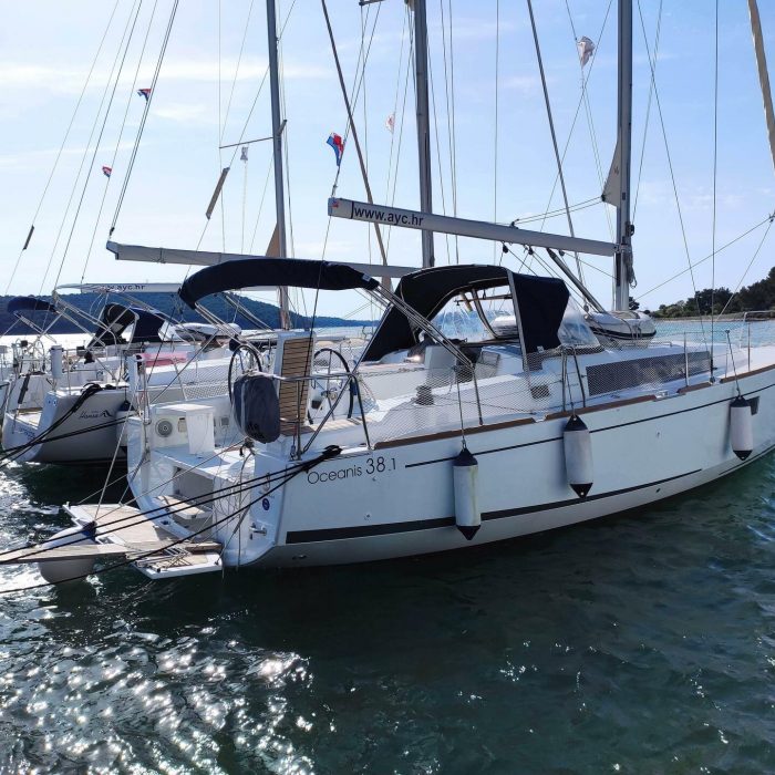 Citrea | Oceanis 38.1 photo 2
