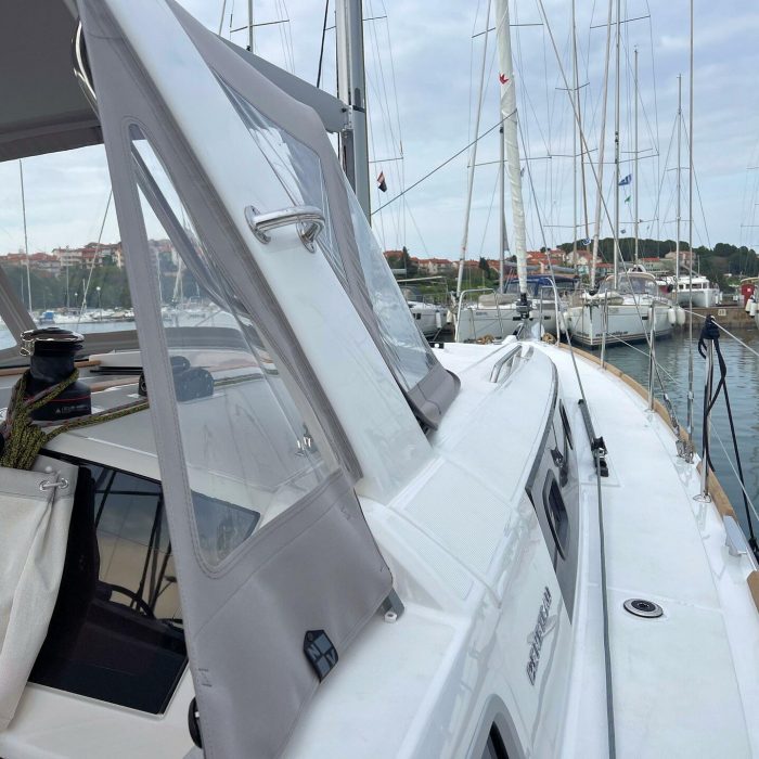 Jana | Oceanis 38.1 photo 5