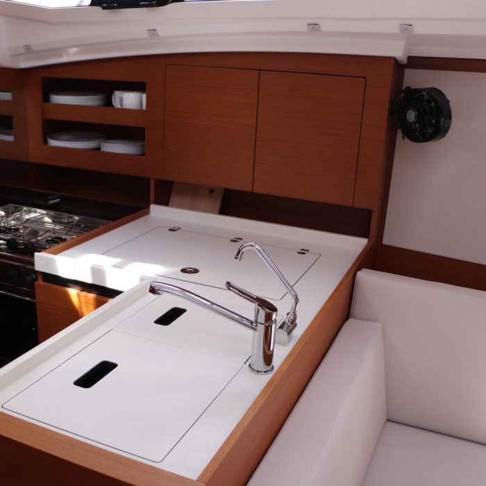Bura Kiss | Sun Odyssey 380 photo 7