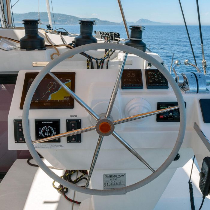 Celestia - A/C, Generator, Water maker | Aura 51 photo 8