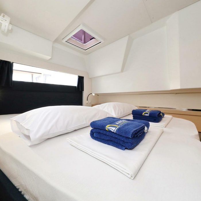 Martin V | Fountaine Pajot Saona 47 Quintet photo 31