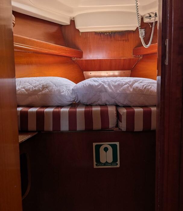 Artemis | Oceanis 411 photo 14